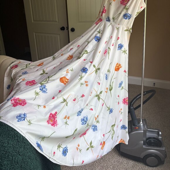 Laura Ashley Size 8 Floral Tea Length dress - Picture 5 of 7